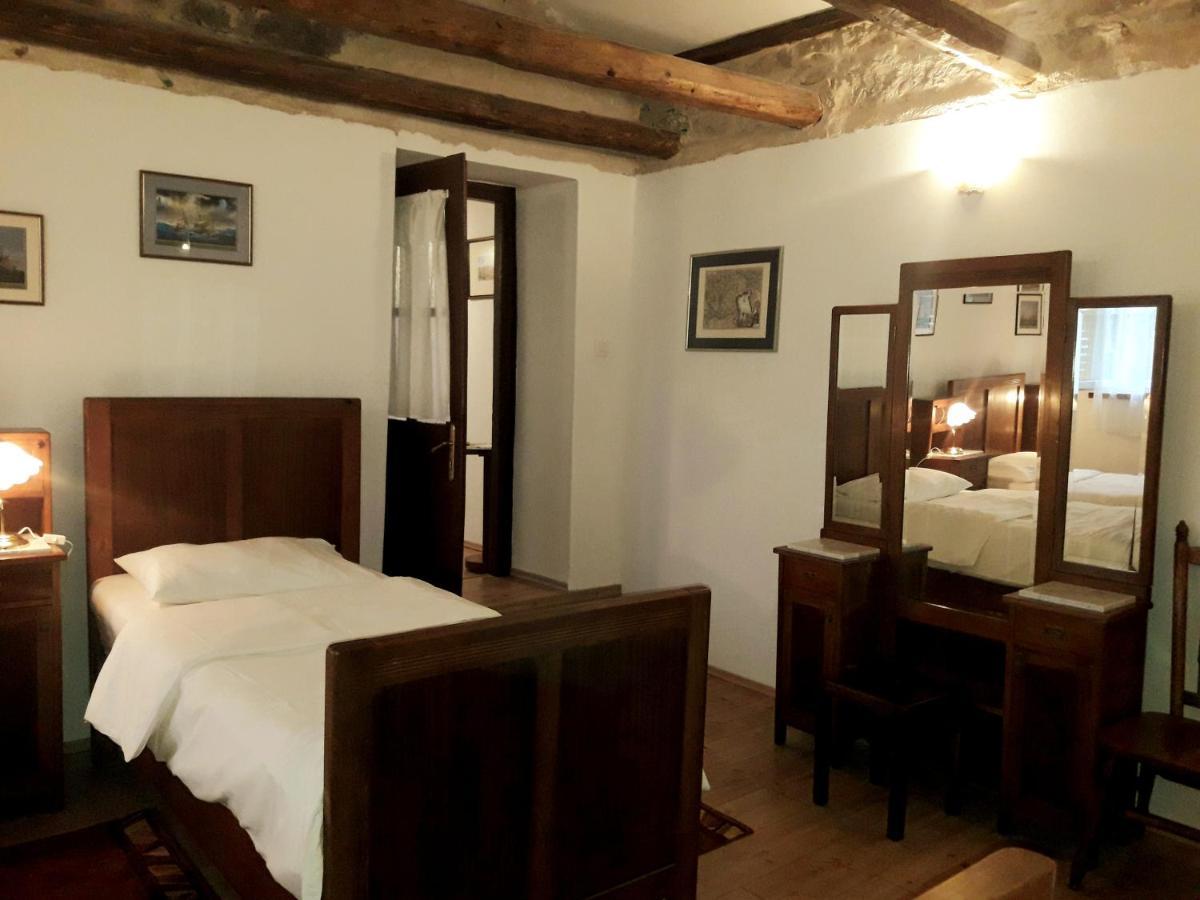 Casa Istriana Nona Pina Villa Kaštelir Buitenkant foto