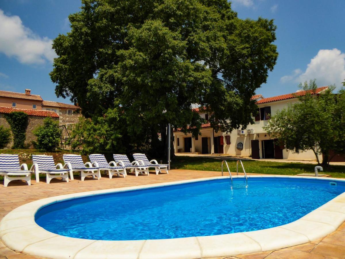 Casa Istriana Nona Pina Villa Kaštelir Buitenkant foto