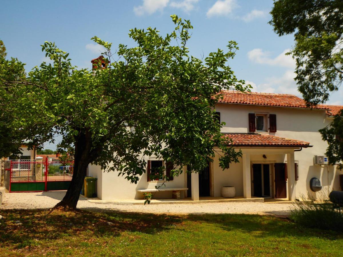 Casa Istriana Nona Pina Villa Kaštelir Buitenkant foto